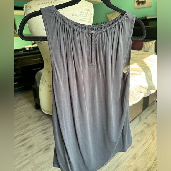 Loft Flowy Tank - Picture 4 of 9